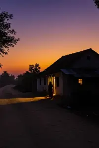 Portada de la novela  गुमशुदा बचपन en हिन्दी